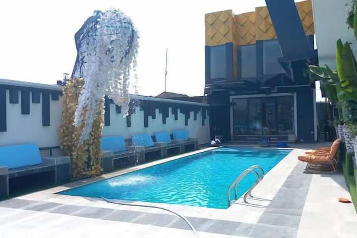 Pool 14 of 52