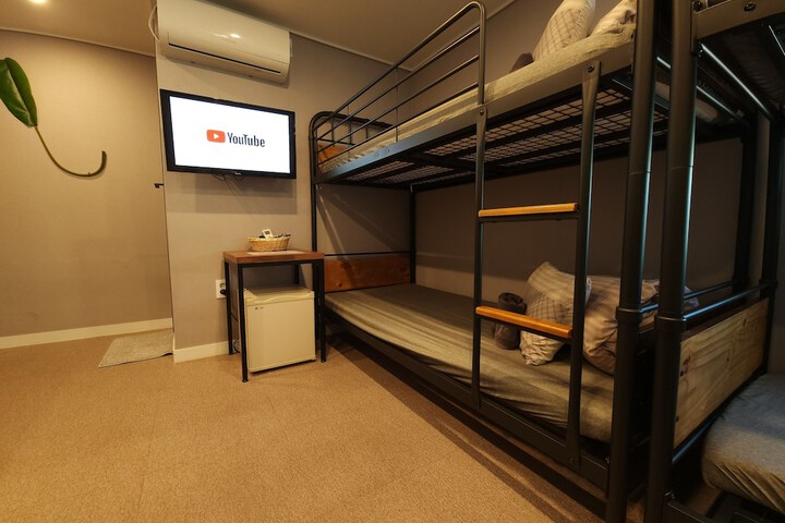 Room 9 of 58