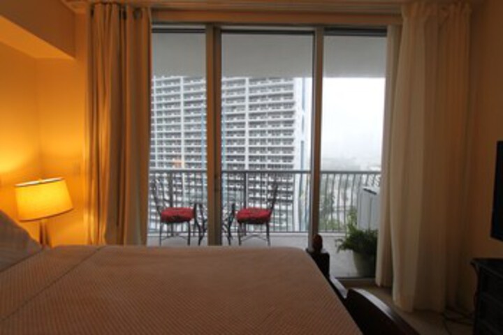 Room 169 of 263