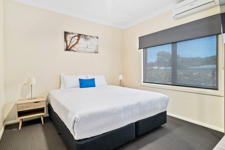 Room 36 of 60