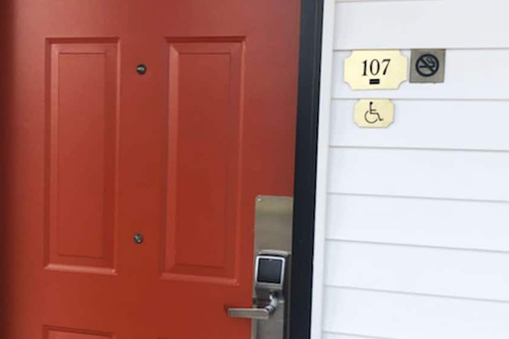 Room 9 of 44