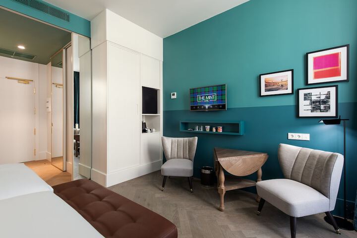 Room 5 of 78