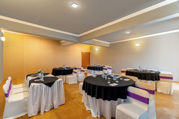 Business Center 50 of 77