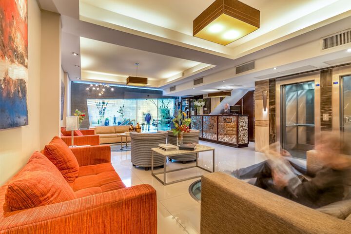 Guest Lobby