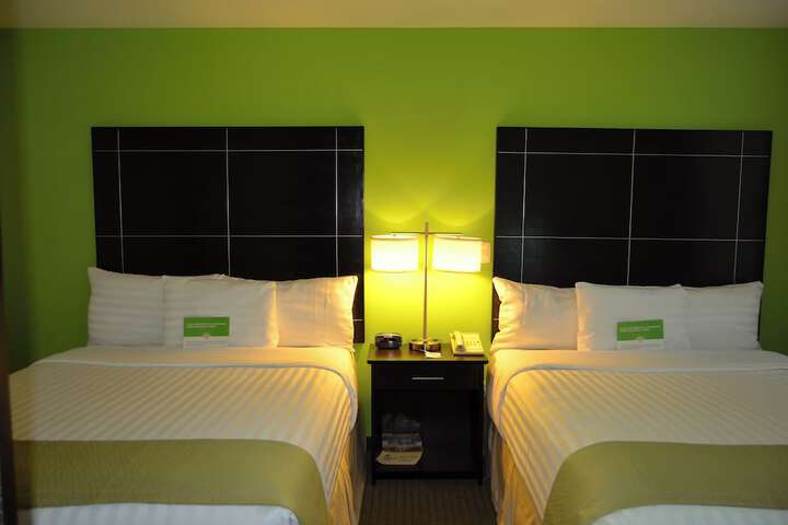 Room 28 of 94