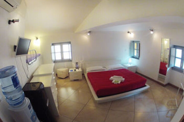 Room 26 of 47