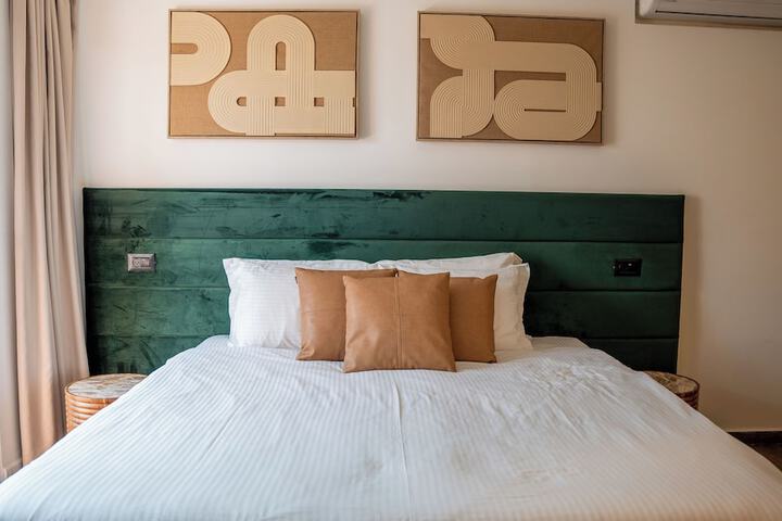 Room 29 of 145