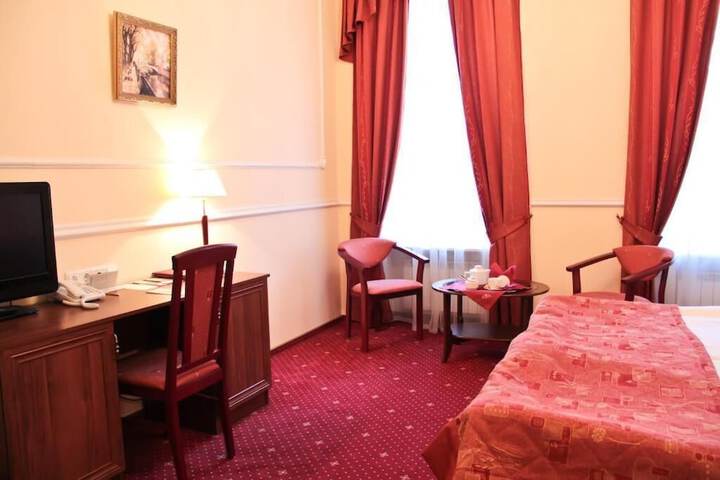 Room 9 of 23
