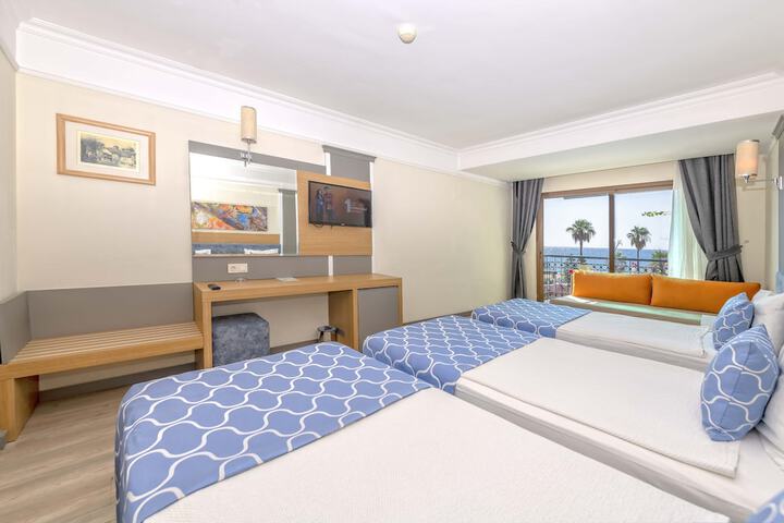Room 14 of 68