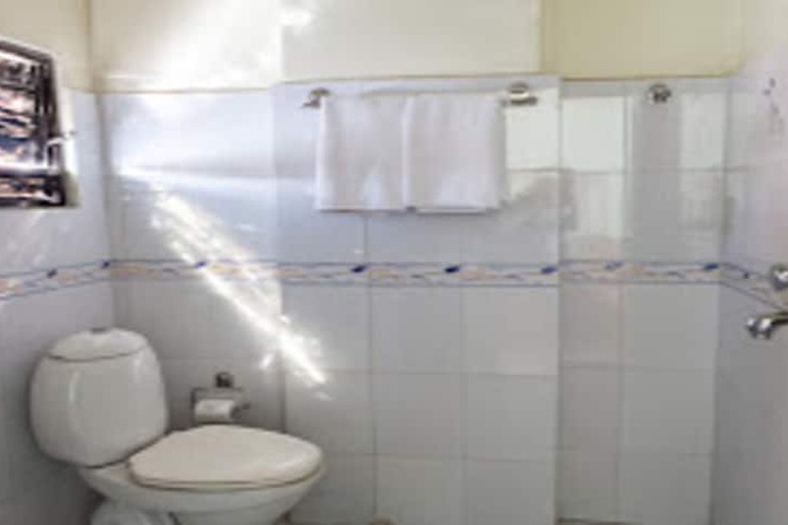 Room 8 of 11