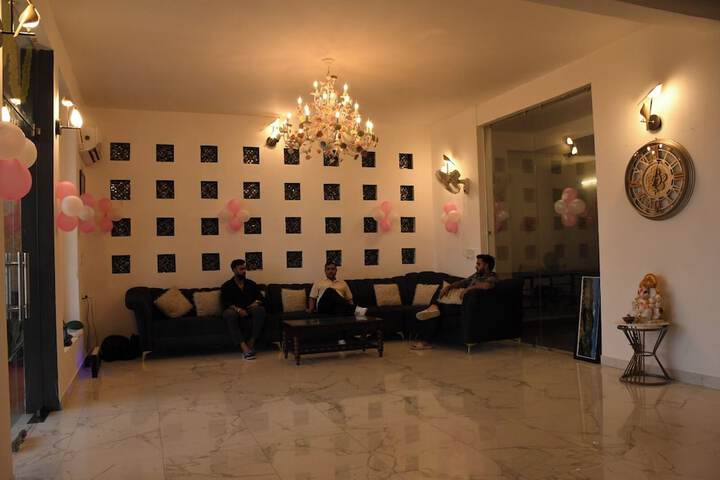 Hotel Interior 5 of 61