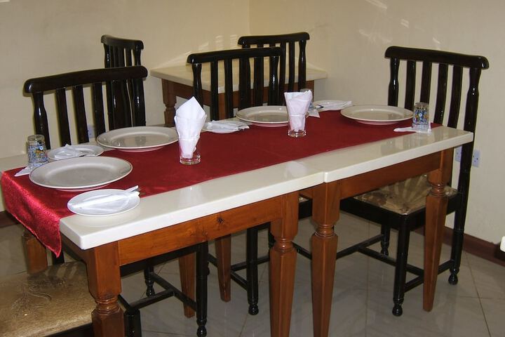 Dining 22 of 31