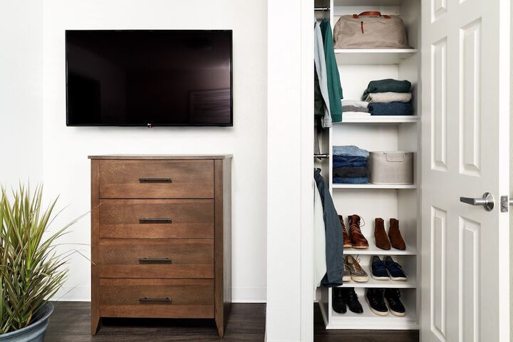 Room 2 of 12