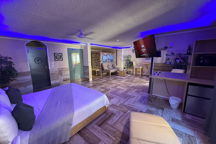 Room 42 of 157