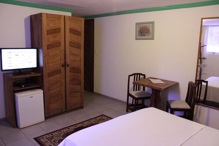Room 2 of 40