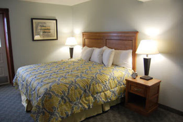 Room 2 of 7