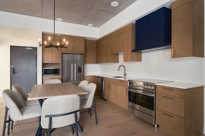 209 2nd Floor Studio Murphy Queen Bed with Balcony (55 of 95)