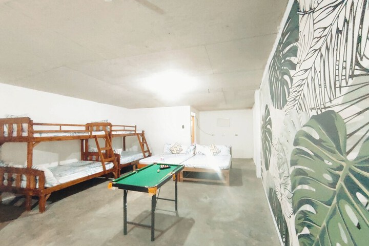 Room 3 of 10