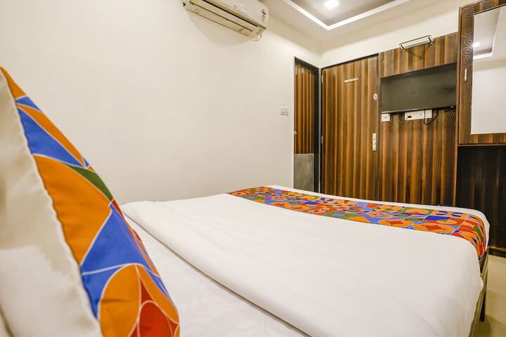 Room 8 of 24
