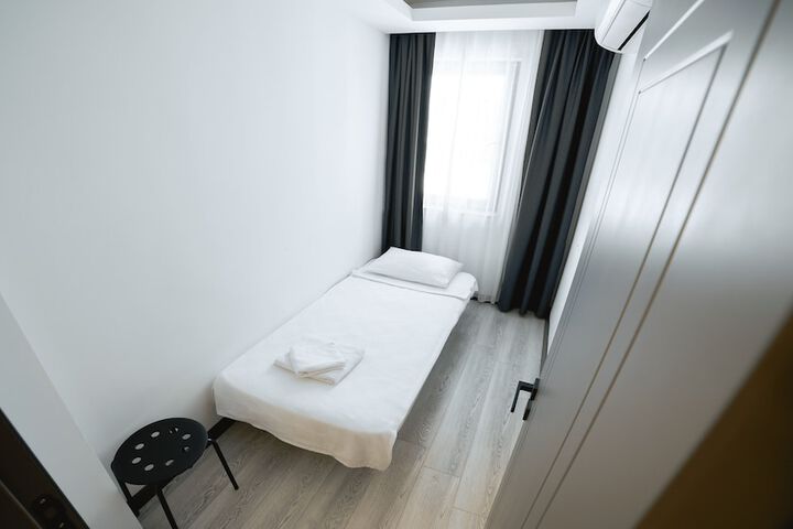 Room 7 of 35