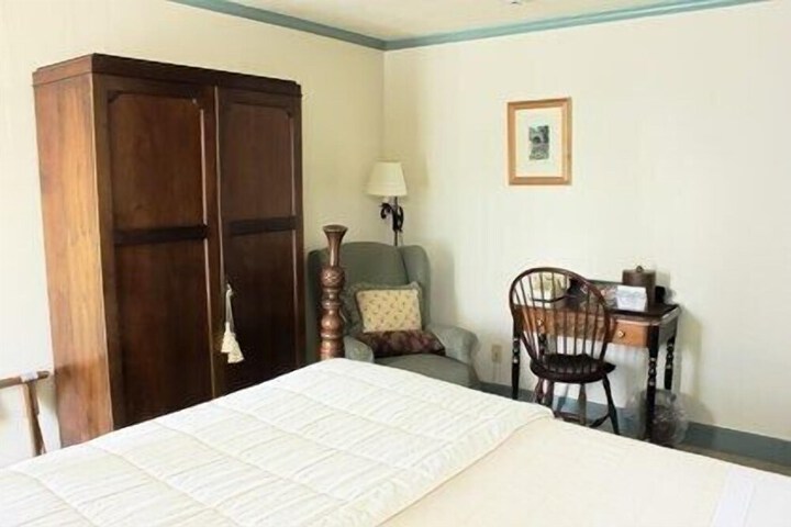 Room 16 of 43