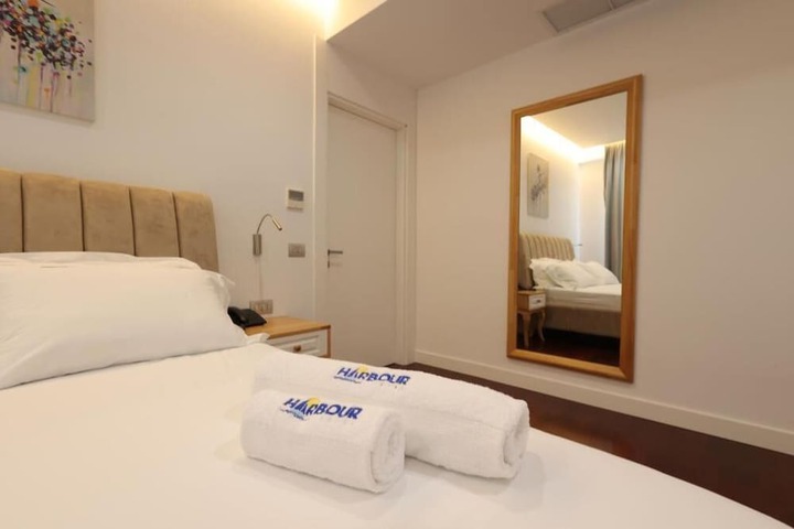 Room 26 of 107