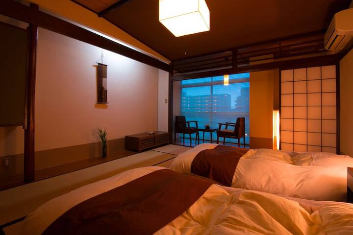 Room 21 of 60
