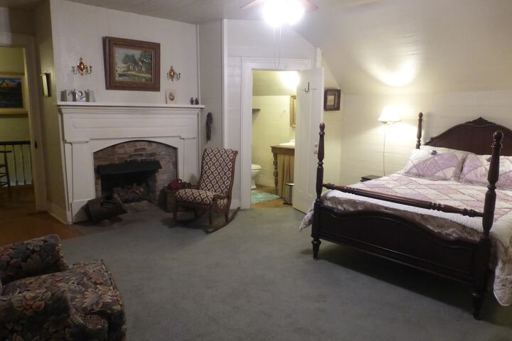 Room 14 of 44