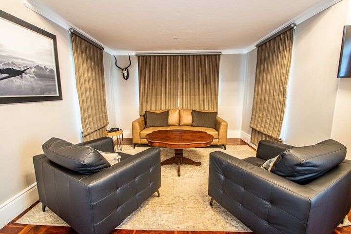 Room 5 of 89