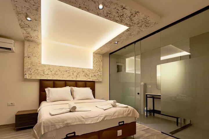 Room 48 of 121