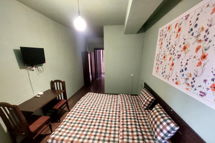 Room 11 of 21