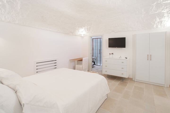 Room 8 of 52