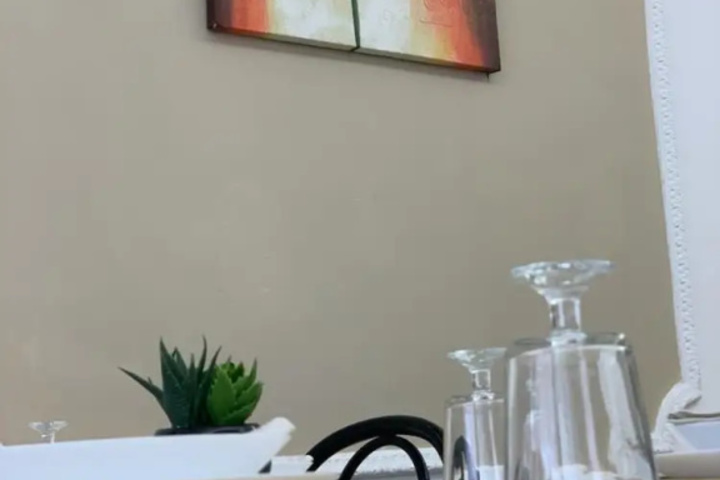 Dining 18 of 18