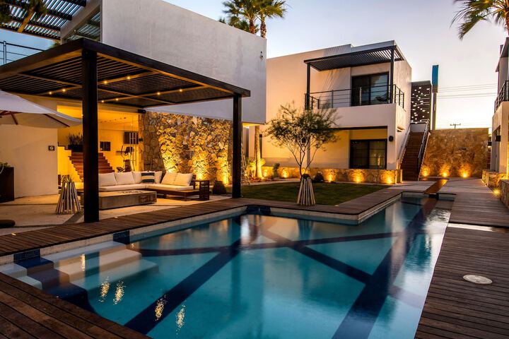 Pool 35 of 59