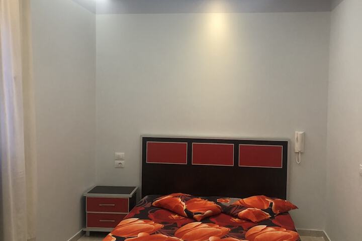 Room 3 of 20