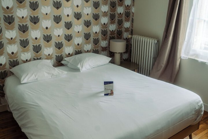 Room 8 of 28