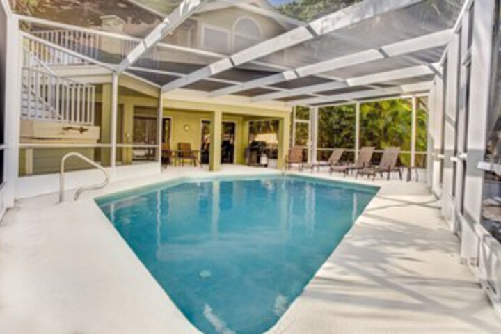 Pool 23 of 39