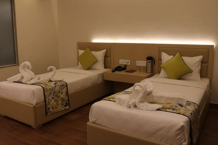 Room 33 of 54
