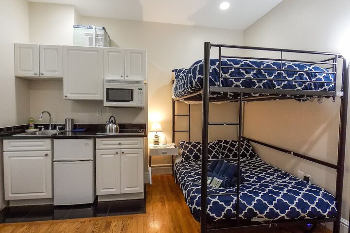 Room 73 of 214