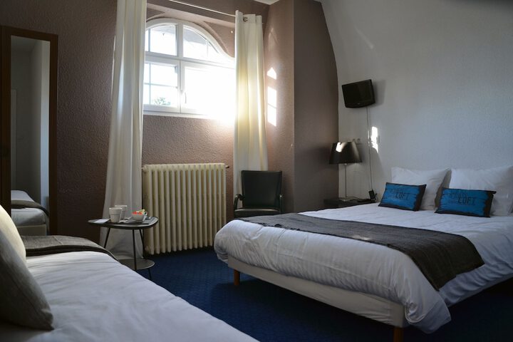 Room 6 of 49