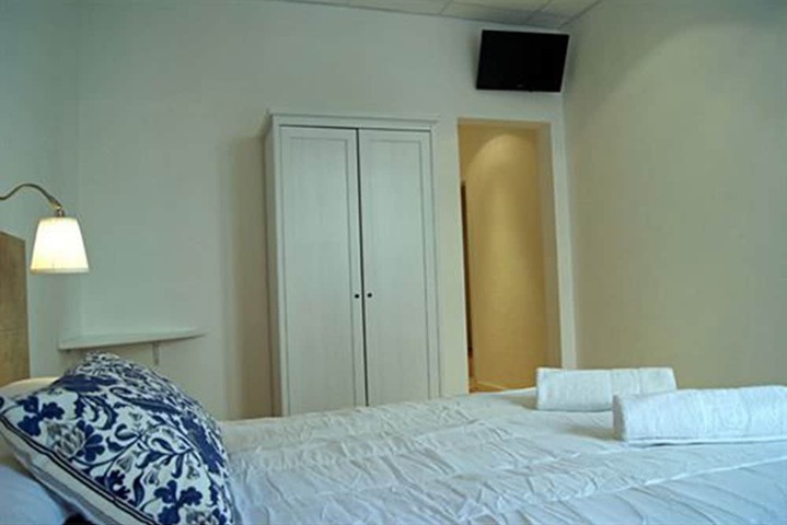 Room 9 of 57