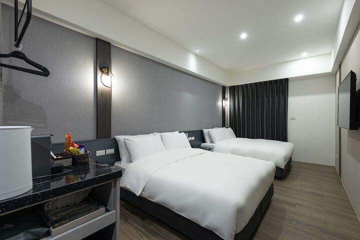Room 13 of 68