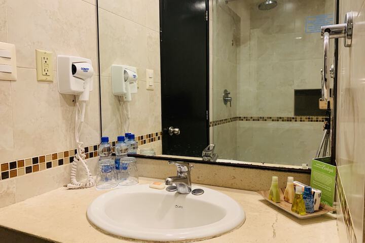 Room 19 of 38