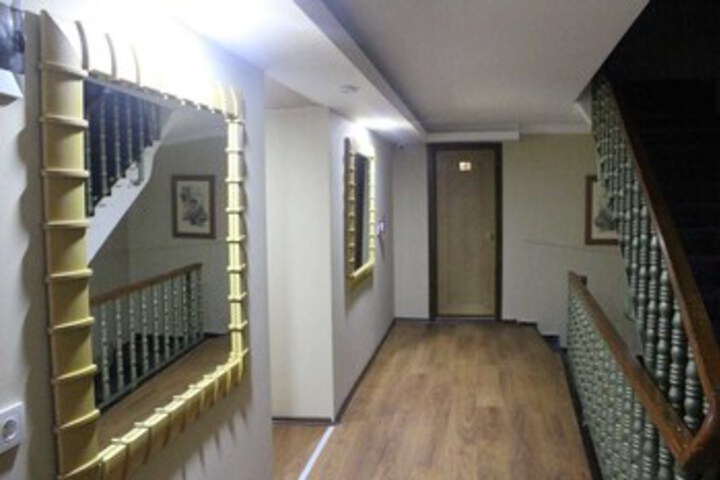 Ballroom/Hall 54 of 137