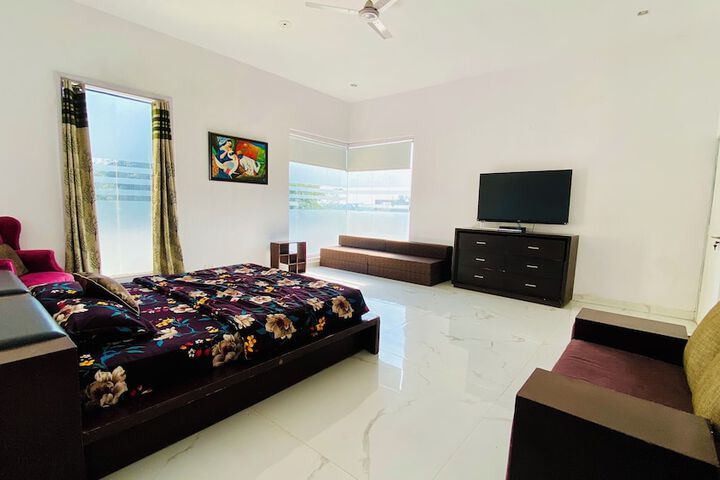 Room 19 of 60