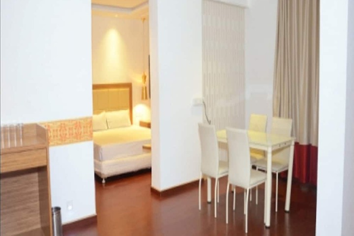 Room 6 of 72