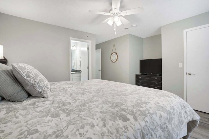 Room 2 of 24