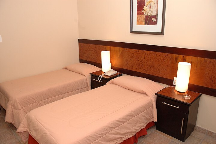 Room 6 of 59