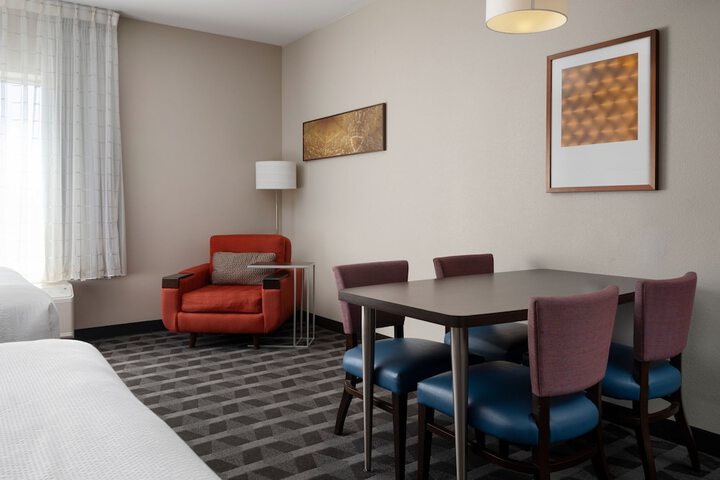 Room 10 of 29