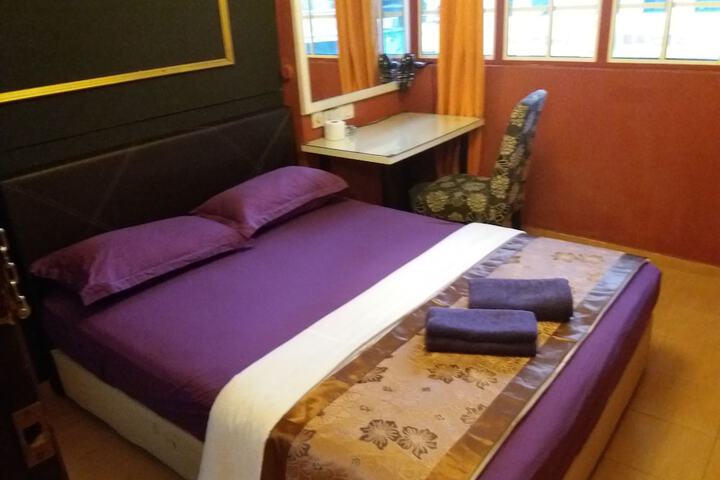 Room 16 of 37